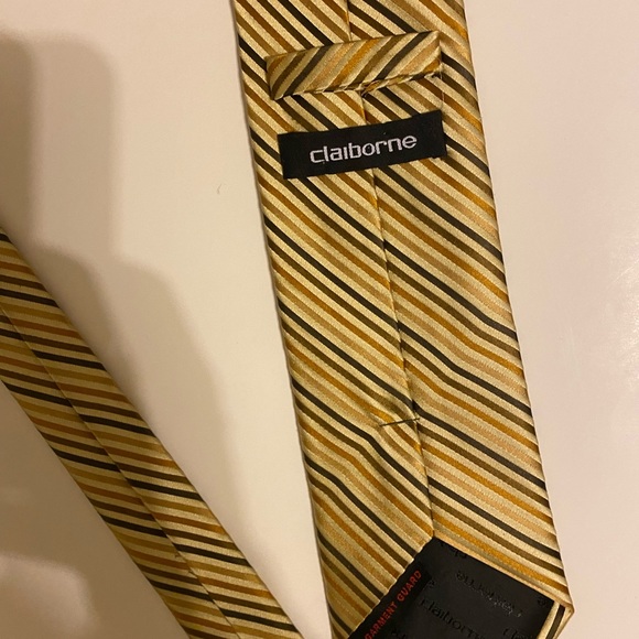 Claiborne polyester ties lot of 2 - Picture 3 of 9